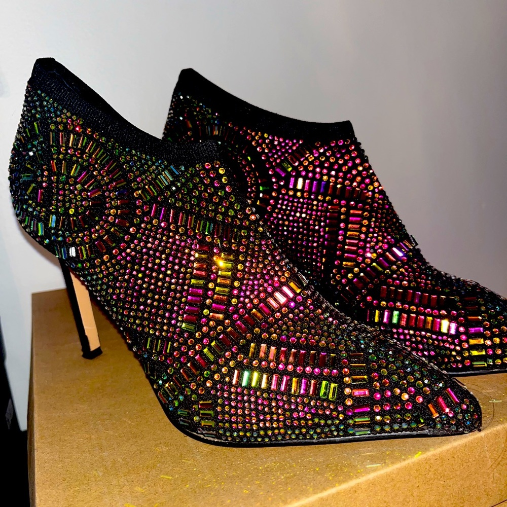 Sexy heels for girl’s night out or date night! Worn once!